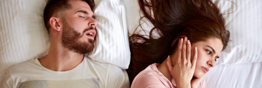 Comment arrêter de ronfler naturellement avec des solutions efficaces ?